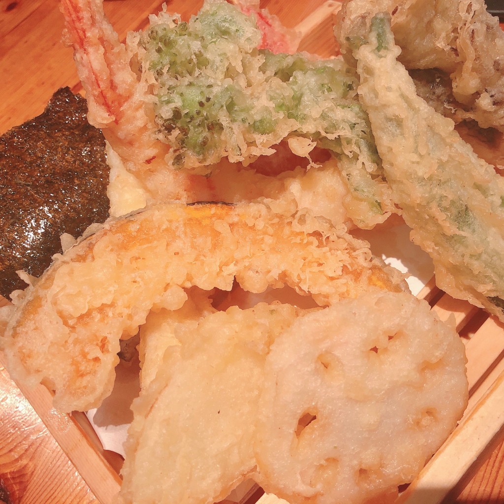 ユーザーが投稿した天ぷらの写真 - 実際訪問したユーザーが直接撮影して投稿した萩野通魚介 / 海鮮料理マルサ水産 名古屋本店の写真