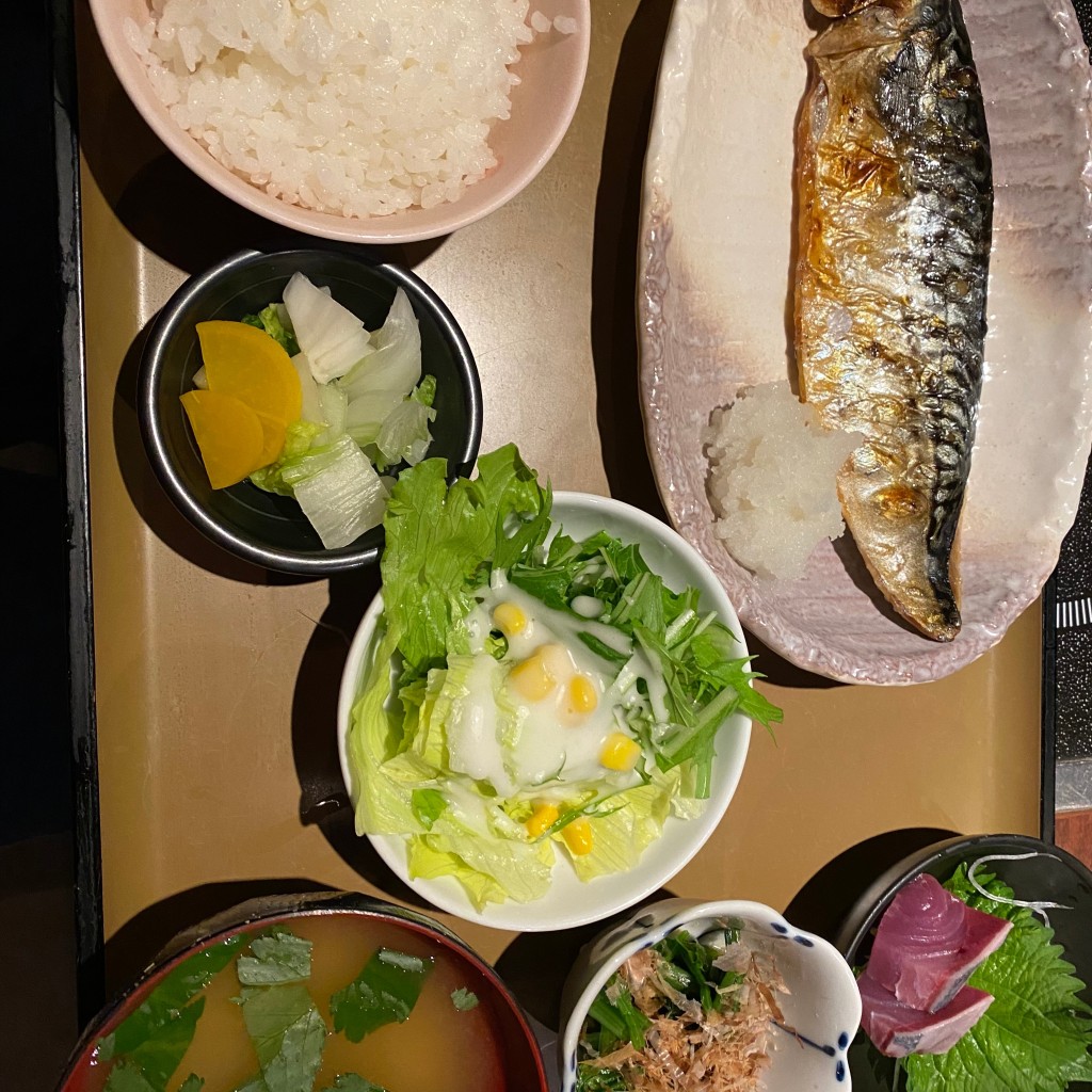 ユーザーが投稿した焼魚定食の写真 - 実際訪問したユーザーが直接撮影して投稿した自由が丘魚介 / 海鮮料理魚三四味家 自由ヶ丘店の写真