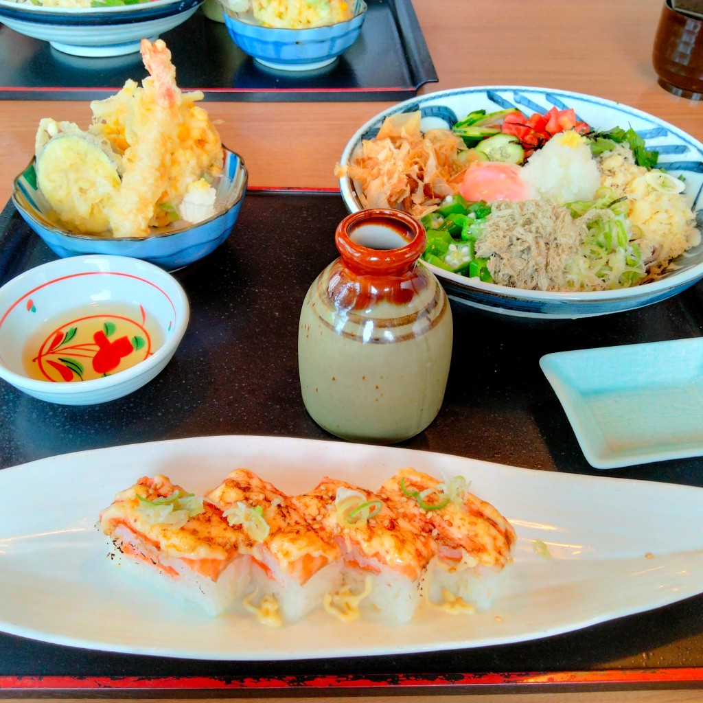 ユーザーが投稿した10種の具材ぶっかけ御の写真 - 実際訪問したユーザーが直接撮影して投稿した中山和食 / 日本料理海鮮茶屋 うを佐 中山店の写真
