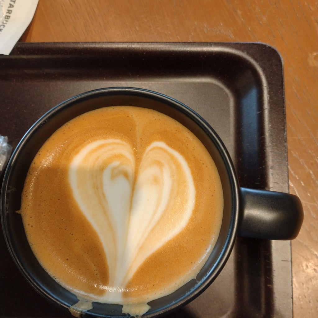 ユーザーが投稿したリザーブ アーモンドミルク ラテ MBの写真 - 実際訪問したユーザーが直接撮影して投稿した難波カフェスターバックスコーヒー なんばスカイオ 3階店の写真