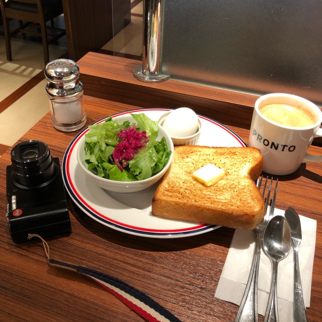 ユーザーが投稿したトーストセットの写真 - 実際訪問したユーザーが直接撮影して投稿した博多駅中央街カフェPRONTO 新幹線博多駅店の写真