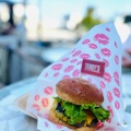 実際訪問したユーザーが直接撮影して投稿した江の島ハンバーガーTEDDY'S BIGGER BURGER HAWAII 江の島フードトラック店の写真