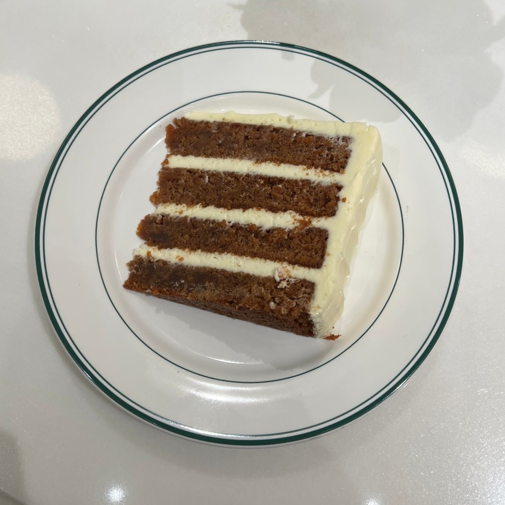 ユーザーが投稿したOld Fashioned Carrot Cakeの写真 - 実際訪問したユーザーが直接撮影して投稿したカフェラルフズコーヒー京都 バルの写真