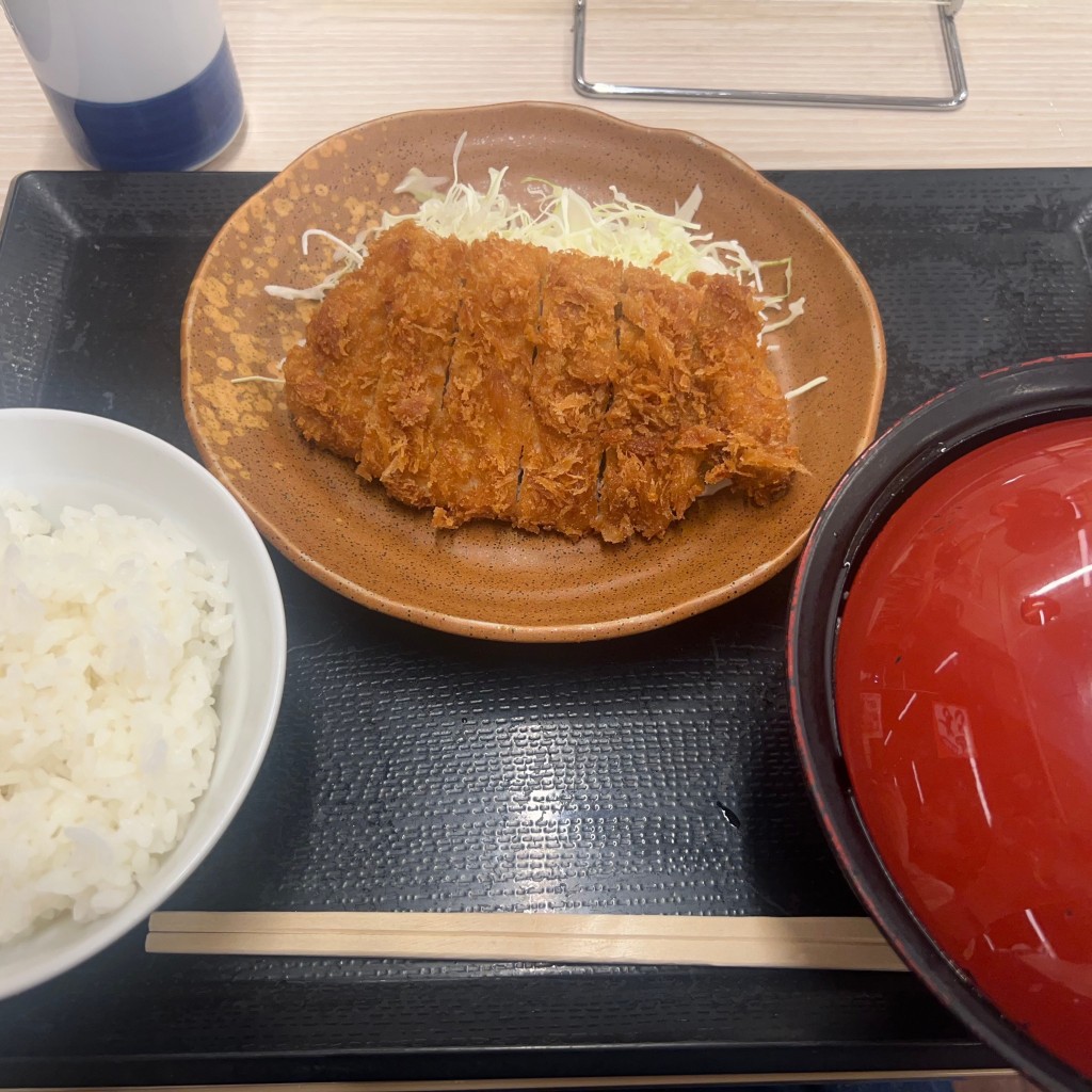 ユーザーが投稿したとん汁定食 (ロースカツ)の写真 - 実際訪問したユーザーが直接撮影して投稿した日野とんかつかつや 横浜日野店の写真