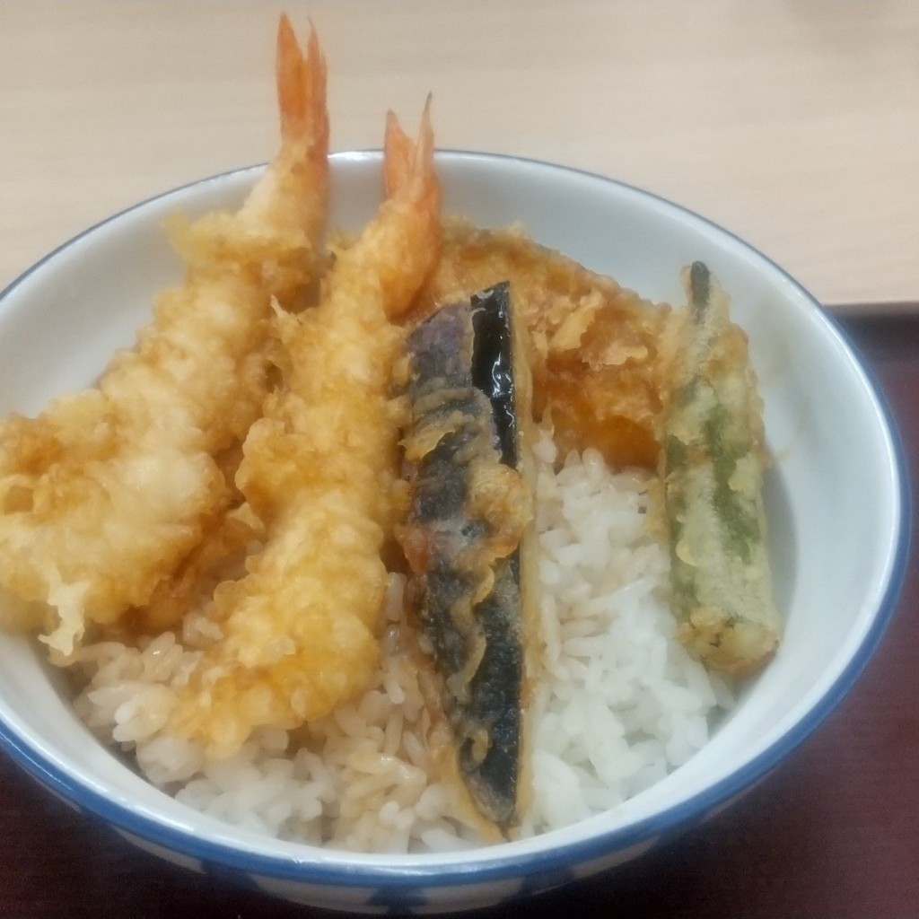 ユーザーが投稿した海老天丼の写真 - 実際訪問したユーザーが直接撮影して投稿した万代丼もの天丼・天ぷら本舗 さん天 あべの万代店の写真