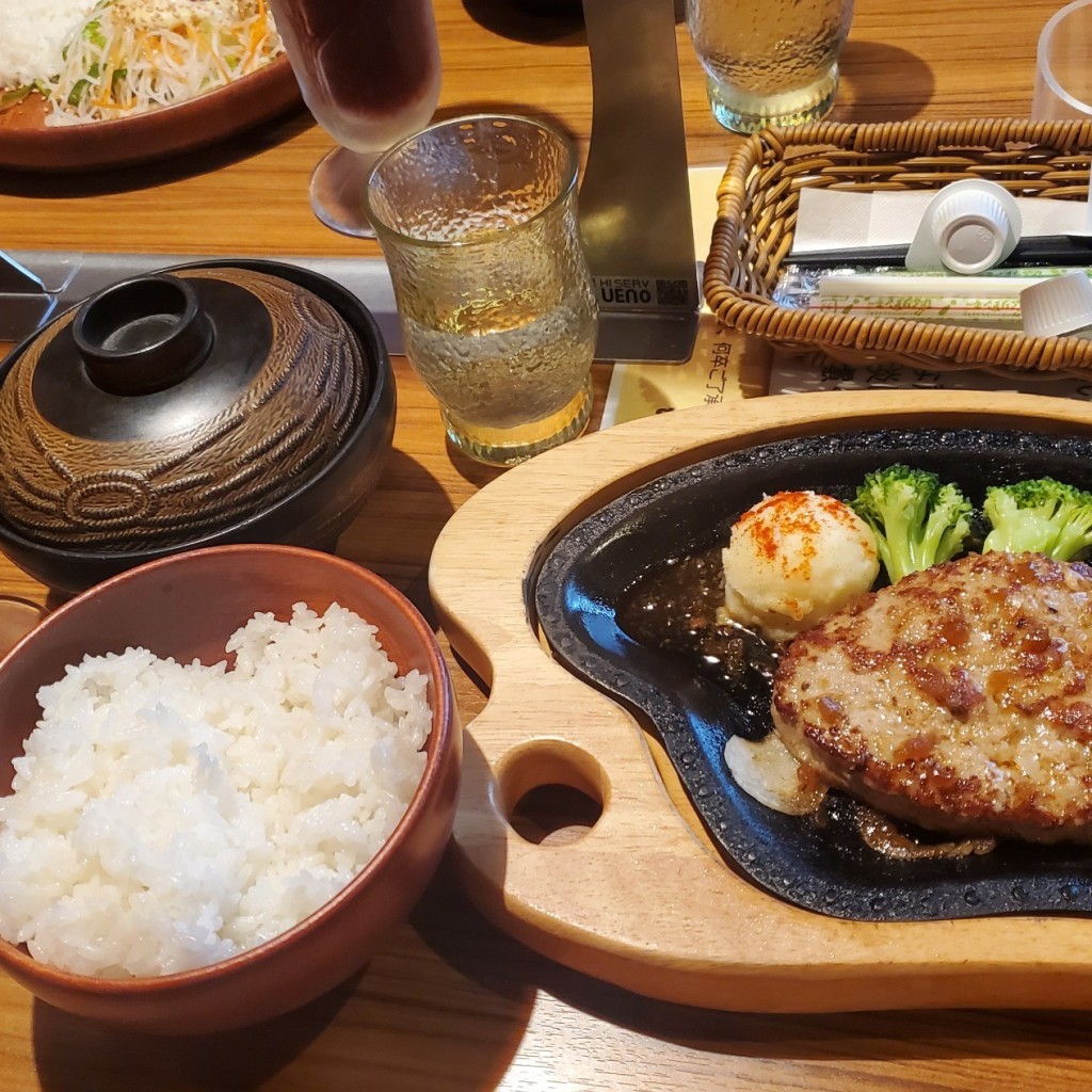 seiさんさんが投稿した東郡元町ハンバーグのお店びっくりドンキー 東郡元店/ビックリドンキー ヒガシコオリモトテンの写真