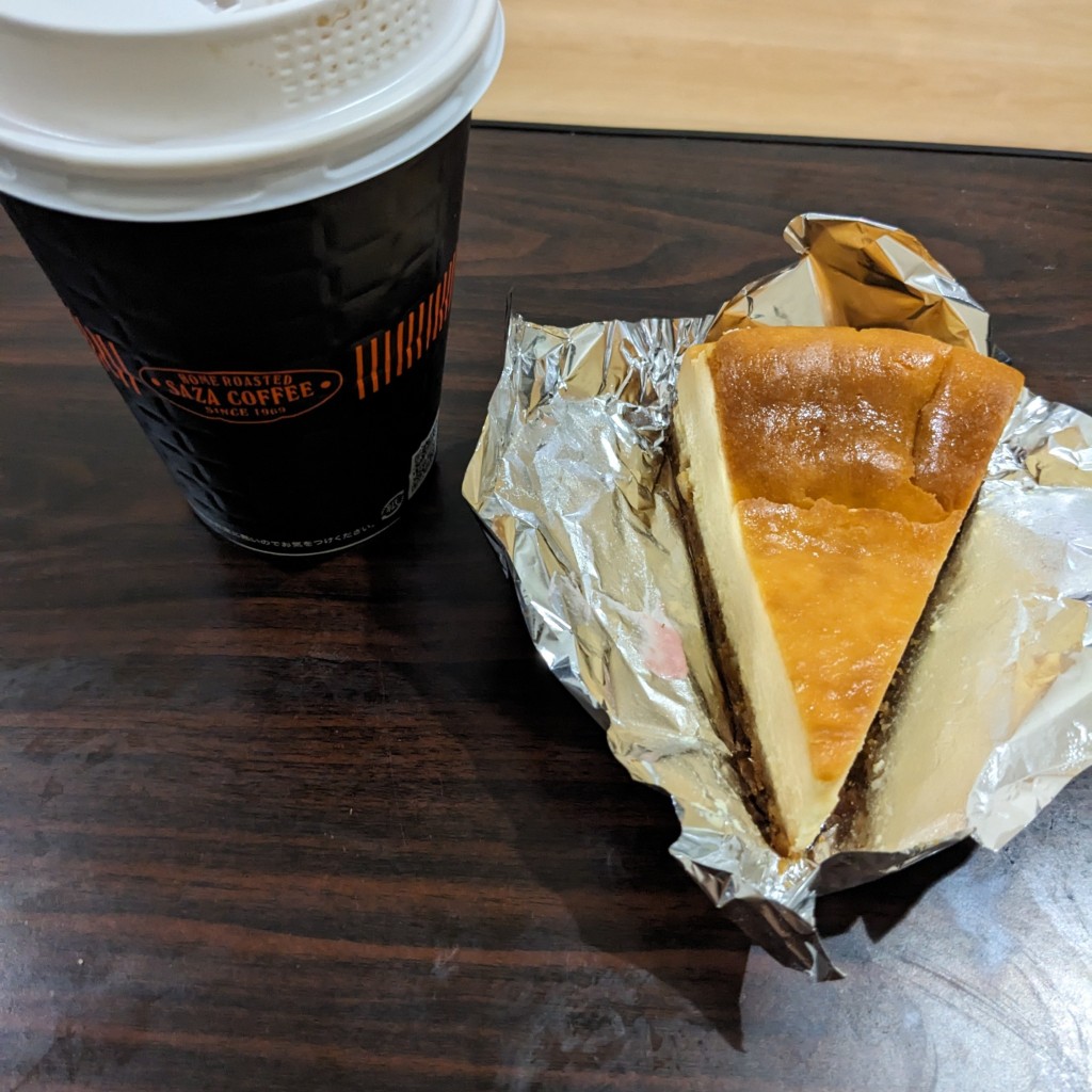 ユーザーが投稿したベイクドチーズケーキの写真 - 実際訪問したユーザーが直接撮影して投稿した勝田中央コーヒー専門店サザコーヒー 勝田駅前店の写真