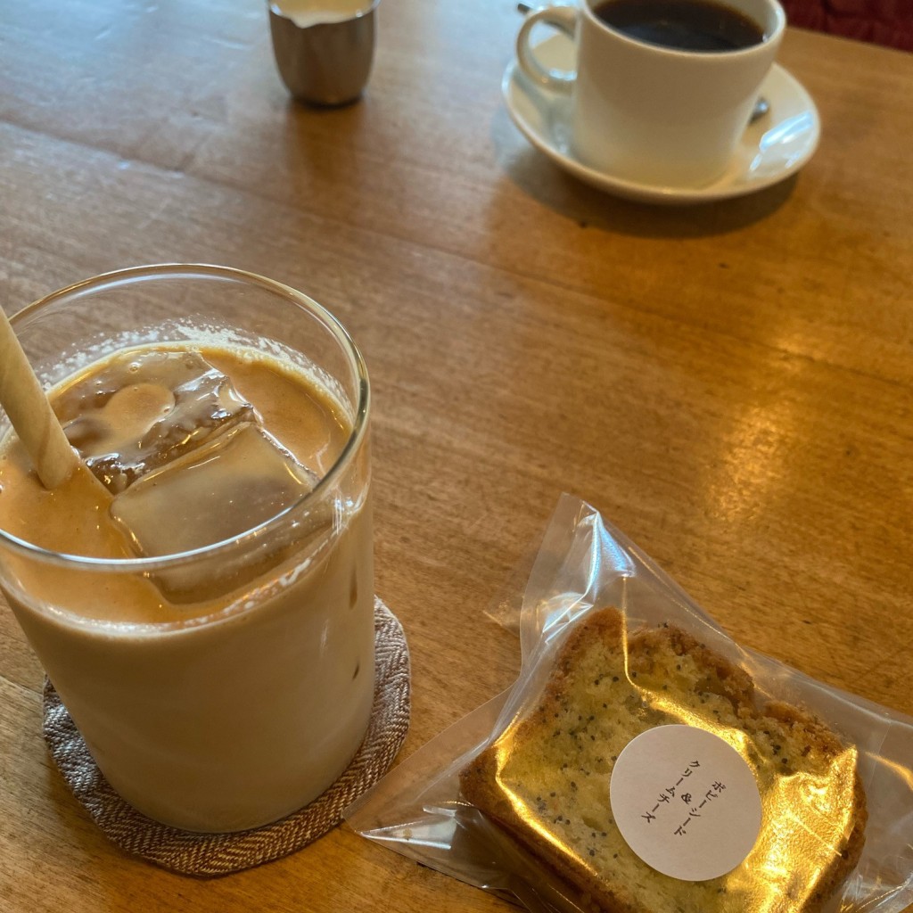 ユーザーが投稿したカフェラテの写真 - 実際訪問したユーザーが直接撮影して投稿した一乗寺赤ノ宮町コーヒー専門店アカツキコーヒーの写真