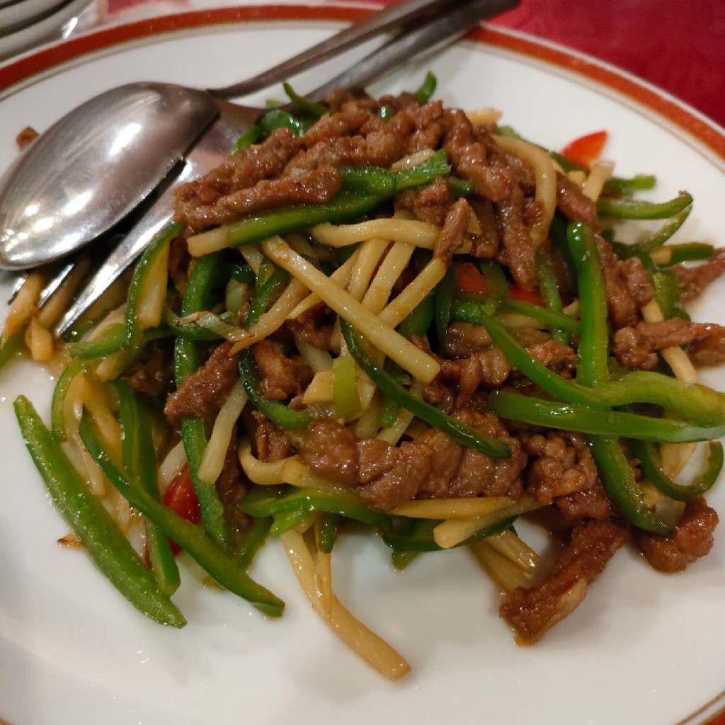 ユーザーが投稿した牛肉ピーマンの写真 - 実際訪問したユーザーが直接撮影して投稿した新西原中華料理大黒天の写真