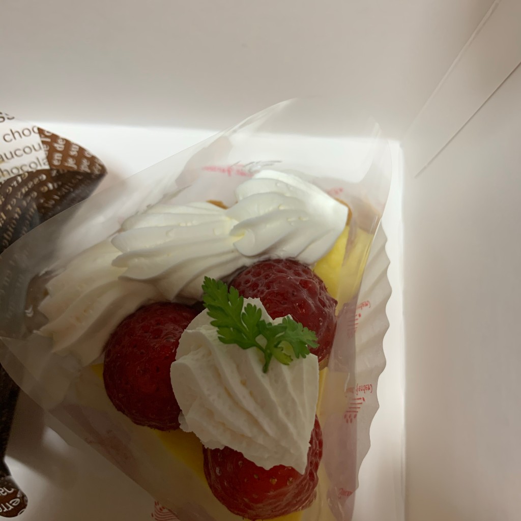 ユーザーが投稿した苺タルトの写真 - 実際訪問したユーザーが直接撮影して投稿した前田町スイーツFUJIYA KOBE イオンモール新居浜店の写真