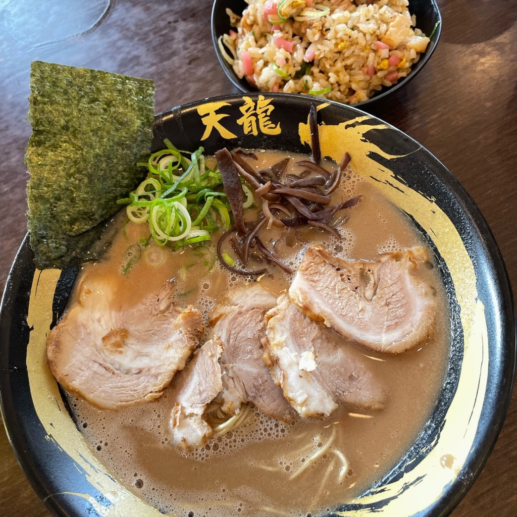 ユーザーが投稿したラーメン+半チャーハンセットの写真 - 実際訪問したユーザーが直接撮影して投稿した南里ラーメン / つけ麺天龍ラーメンの写真