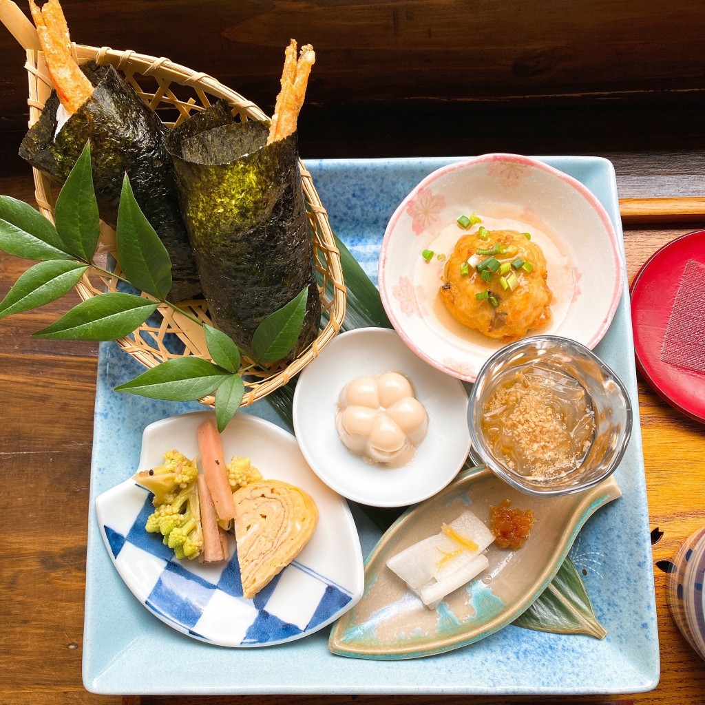 福岡カフェ巡りさんが投稿した今宿青木カフェのお店母家/オモヤの写真