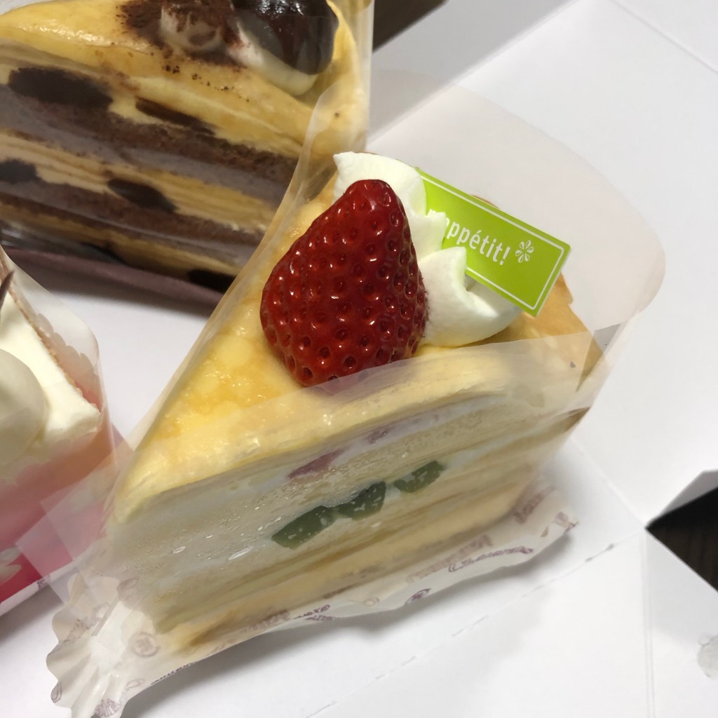 ユーザーが投稿したフルーツのクレープケーキの写真 - 実際訪問したユーザーが直接撮影して投稿した田口山スイーツシャトレーゼ 枚方田口山店の写真