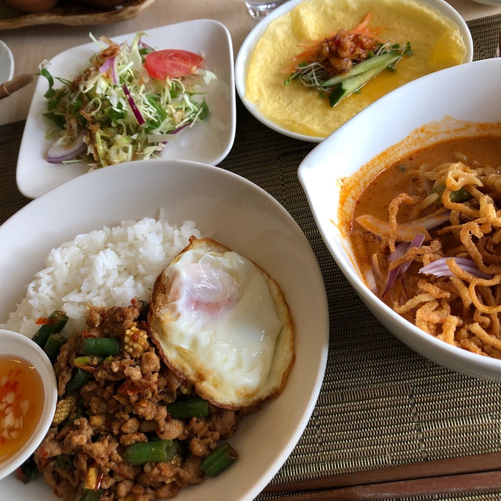 ユーザーが投稿したハーフ&ハーフランチセットの写真 - 実際訪問したユーザーが直接撮影して投稿した堀切タイ料理タイ国料理 チャイタレーの写真