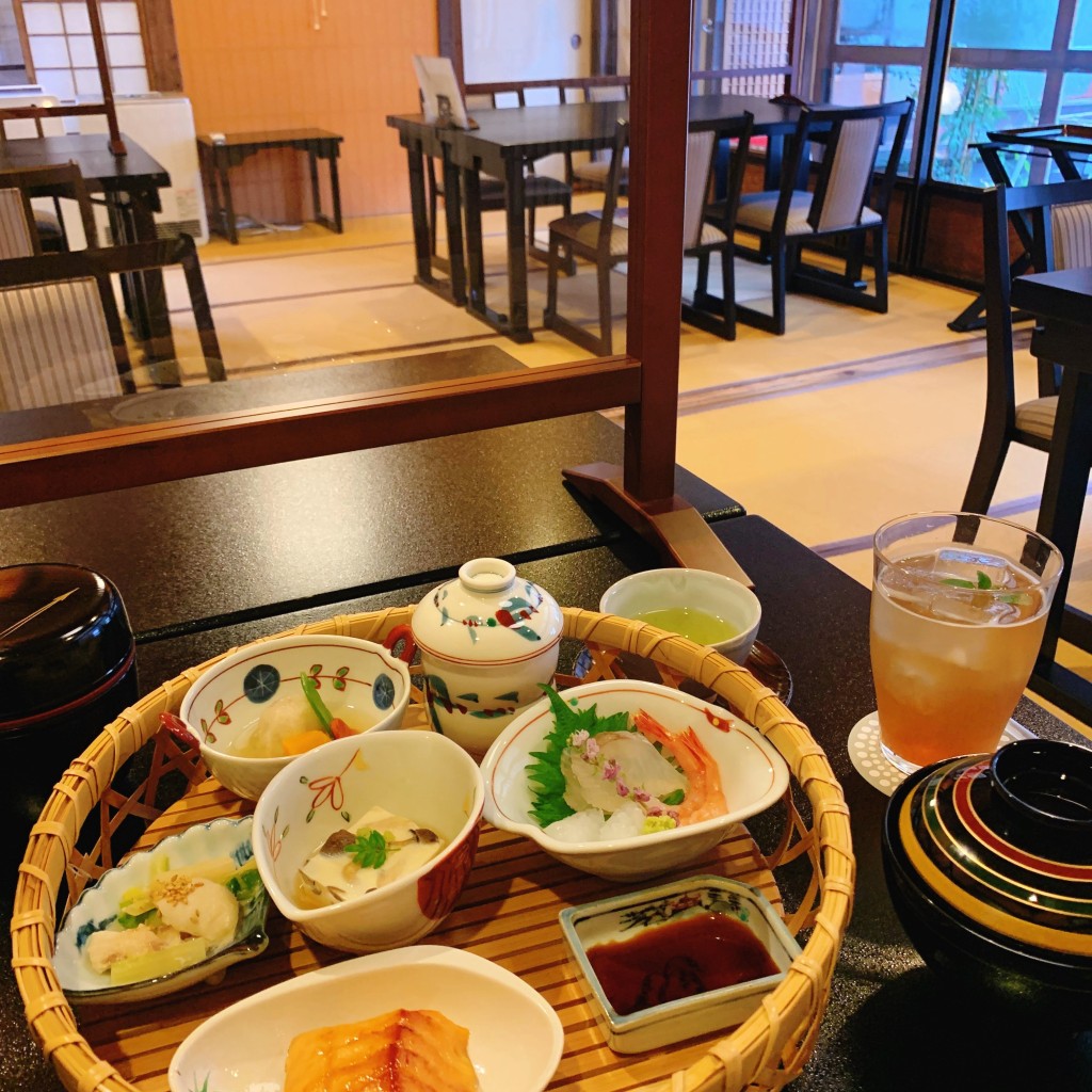 ユーザーが投稿した和カゴ弁当の写真 - 実際訪問したユーザーが直接撮影して投稿した仲町カフェ山重(Yama Cafe)の写真