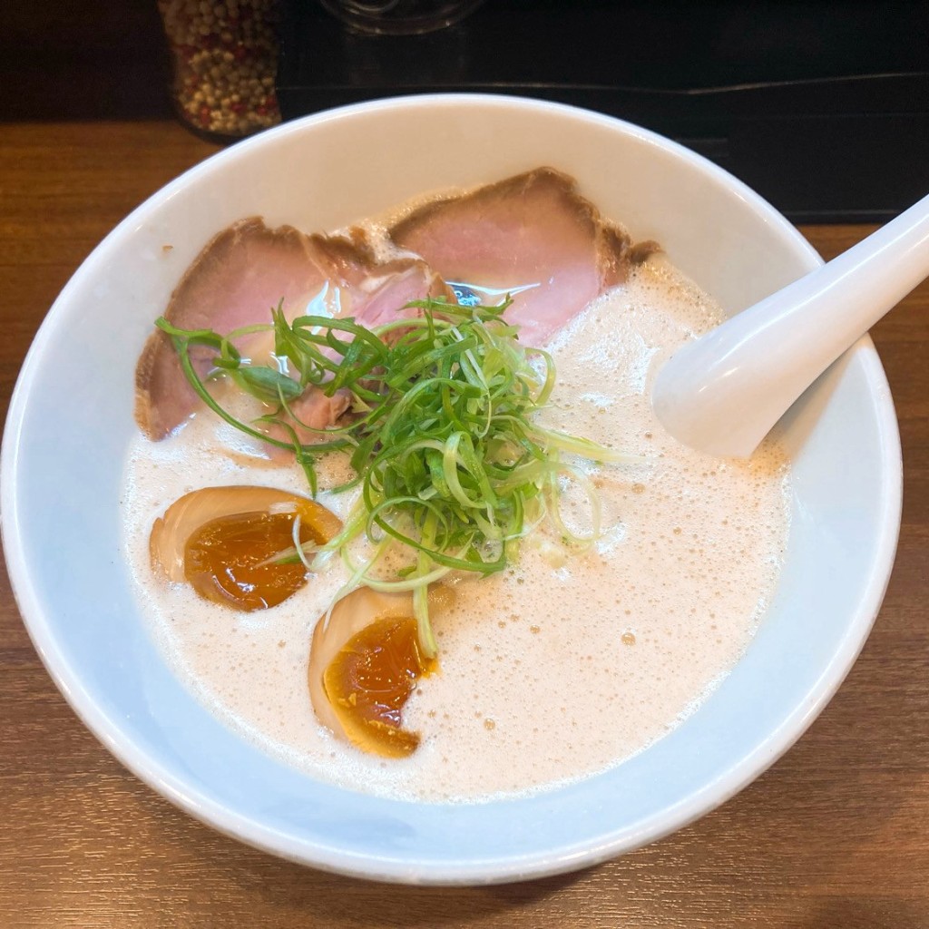 にてのさんが投稿した阿波座ラーメン専門店のお店中華蕎麦 葛/チュウカソバ カズラの写真