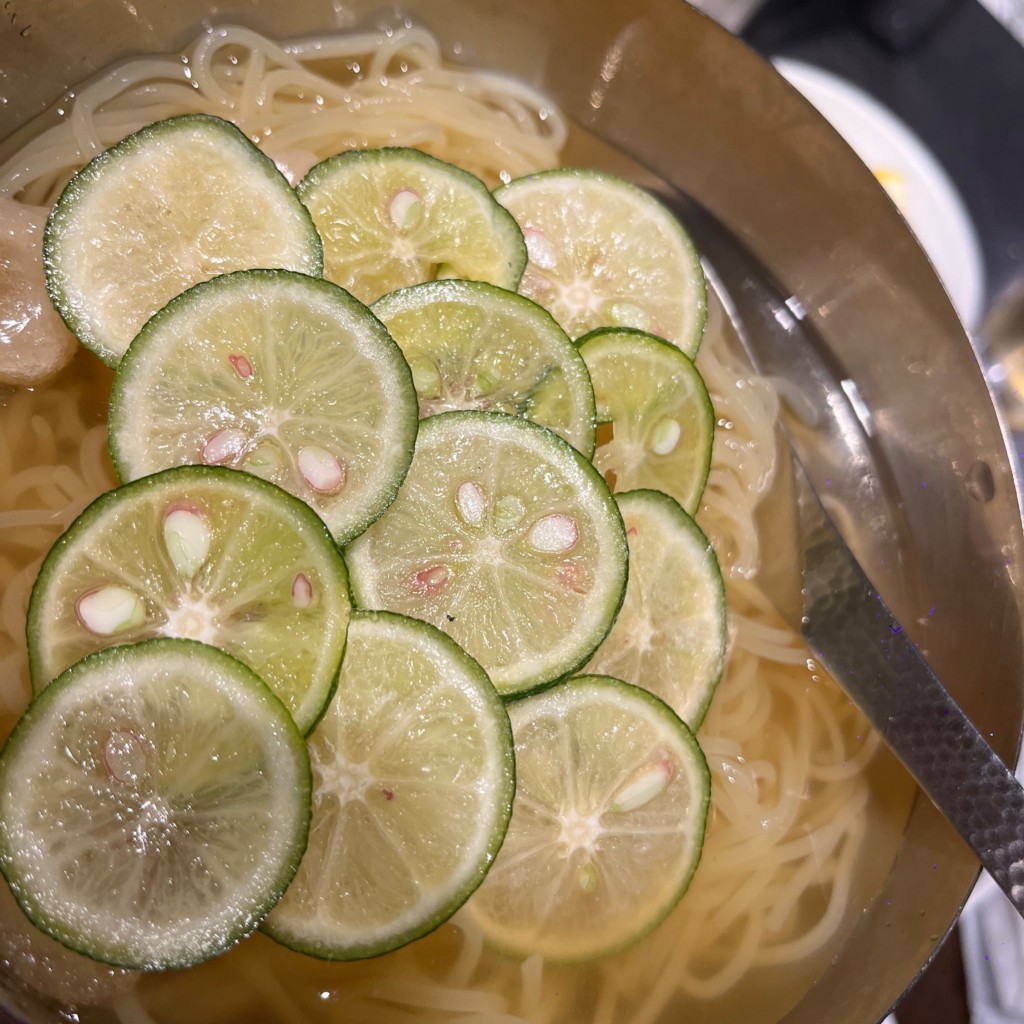 ユーザーが投稿したすだち冷麺の写真 - 実際訪問したユーザーが直接撮影して投稿した歌舞伎町焼肉焼肉どんどん 新宿歌舞伎町店の写真