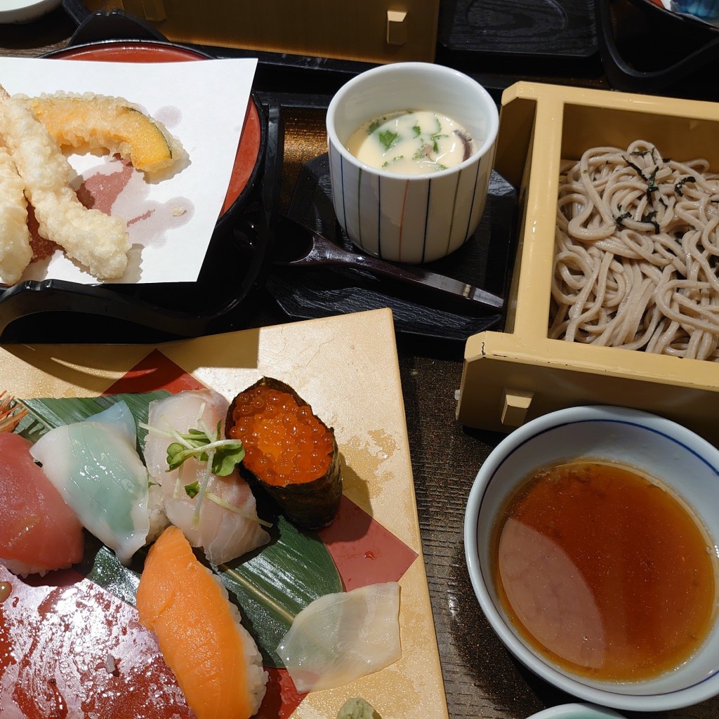 ユーザーが投稿した上寿司天ざる御膳の写真 - 実際訪問したユーザーが直接撮影して投稿した善太新田町和食 / 日本料理和食麺処サガミ 富吉店の写真