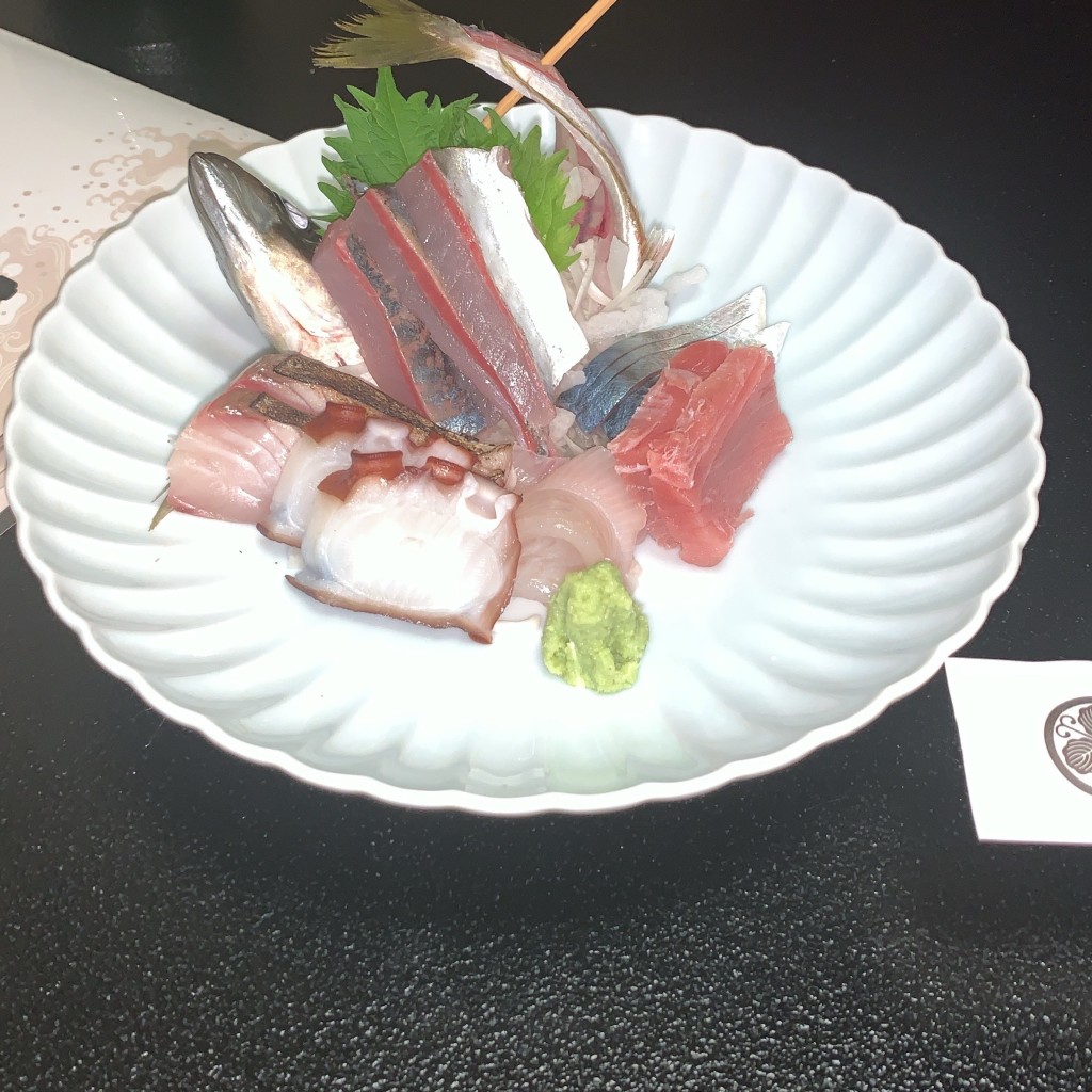 ユーザーが投稿したおとうし 造り 鰆カマ焼き 上握り 穴子押し寿司 燗酒の写真 - 実際訪問したユーザーが直接撮影して投稿した五色町都志寿司春吉の写真