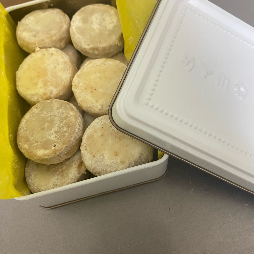 ユーザーが投稿したポルボロン缶の写真 - 実際訪問したユーザーが直接撮影して投稿した梅田ケーキ太陽ノ塔洋菓子店の写真