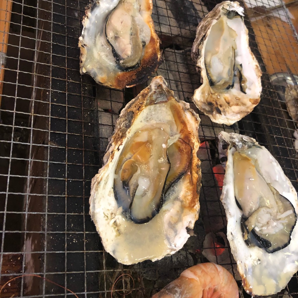 なふなふーただいまさんが投稿した青島魚介 / 海鮮料理のお店漁師の牡蠣小屋の写真