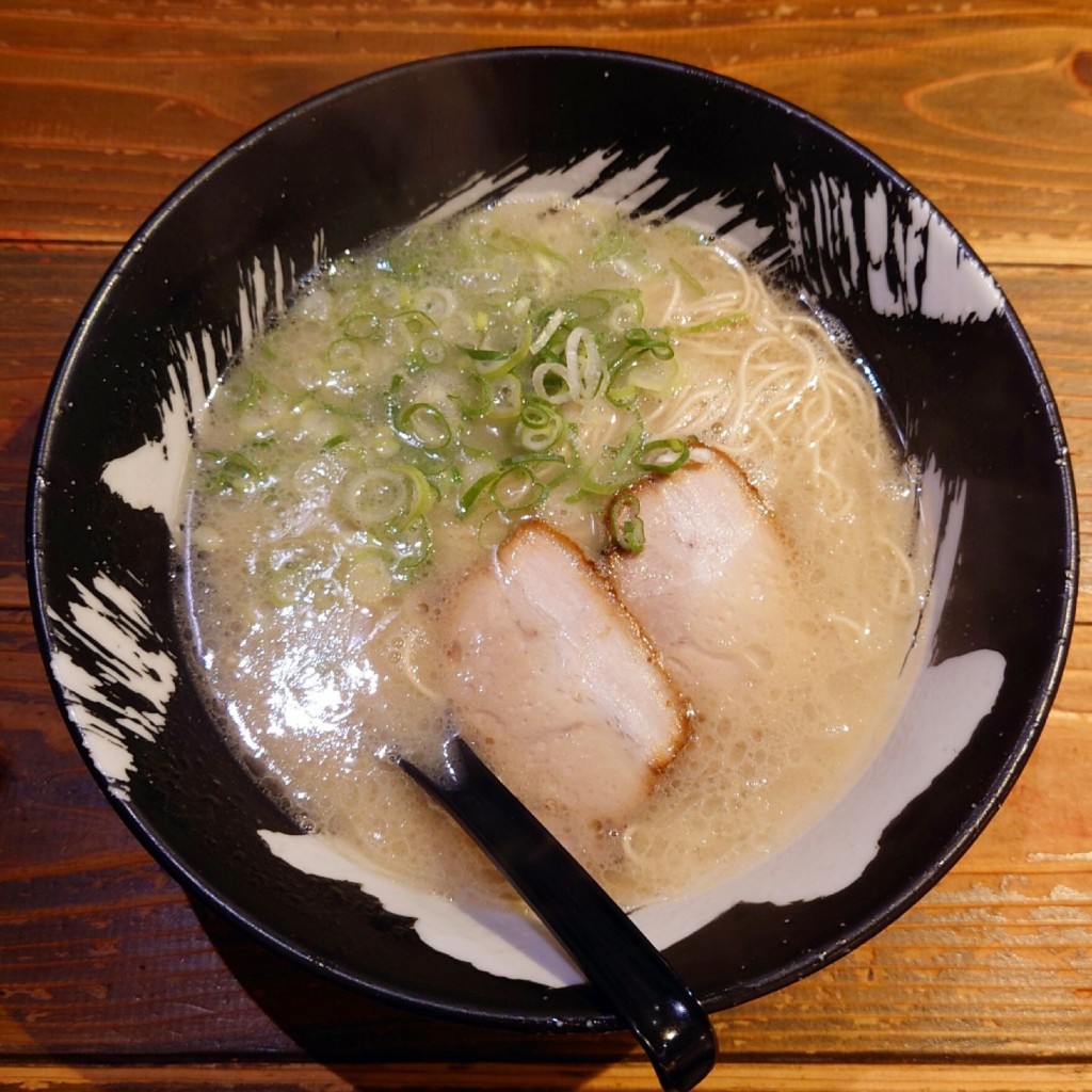 ユーザーが投稿したAセットラーメンの写真 - 実際訪問したユーザーが直接撮影して投稿した大名居酒屋博多ラーメン・ちゃんぽん ひるとよるの写真