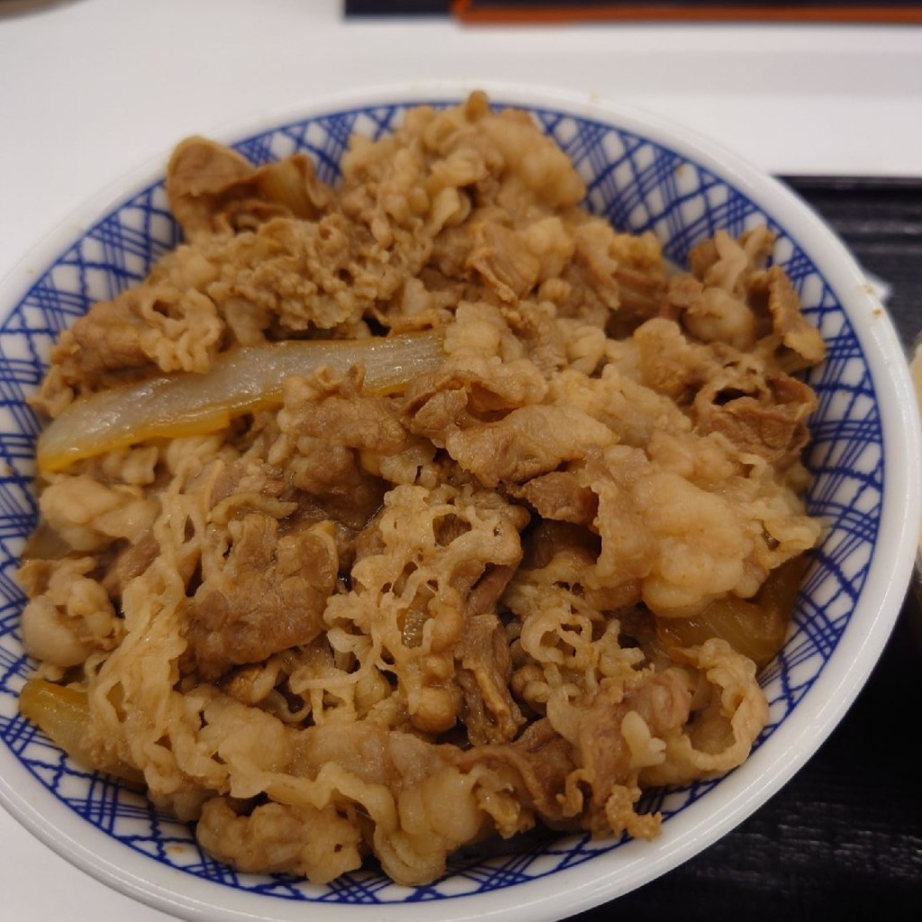 ユーザーが投稿した牛丼超特盛の写真 - 実際訪問したユーザーが直接撮影して投稿した中央町牛丼吉野家 大分竹町店の写真