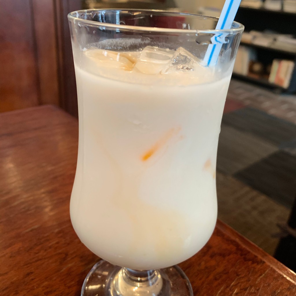 ユーザーが投稿したオレンジヨーグルトシェイクの写真 - 実際訪問したユーザーが直接撮影して投稿した泉町喫茶店チャペルの写真