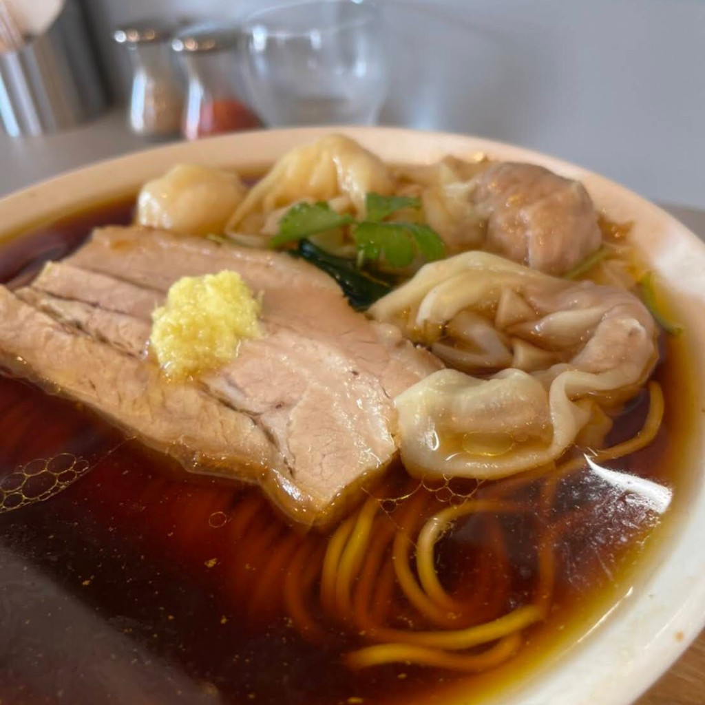 ユーザーが投稿したこってり海老雲呑醤油ラーメンの写真 - 実際訪問したユーザーが直接撮影して投稿した南光台ラーメン専門店あはれの写真