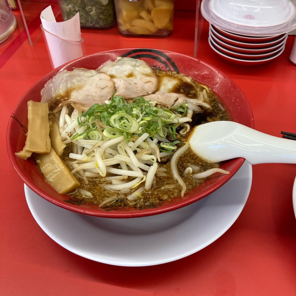 ユーザーが投稿した漆黒ラーメンaの写真 - 実際訪問したユーザーが直接撮影して投稿した中堂寺北町ラーメン専門店ラーメン魁力屋 丹波口店の写真