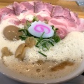 鶏そば(全部のせ) - 実際訪問したユーザーが直接撮影して投稿した栄町ラーメン / つけ麺鶏そば なる川の写真のメニュー情報