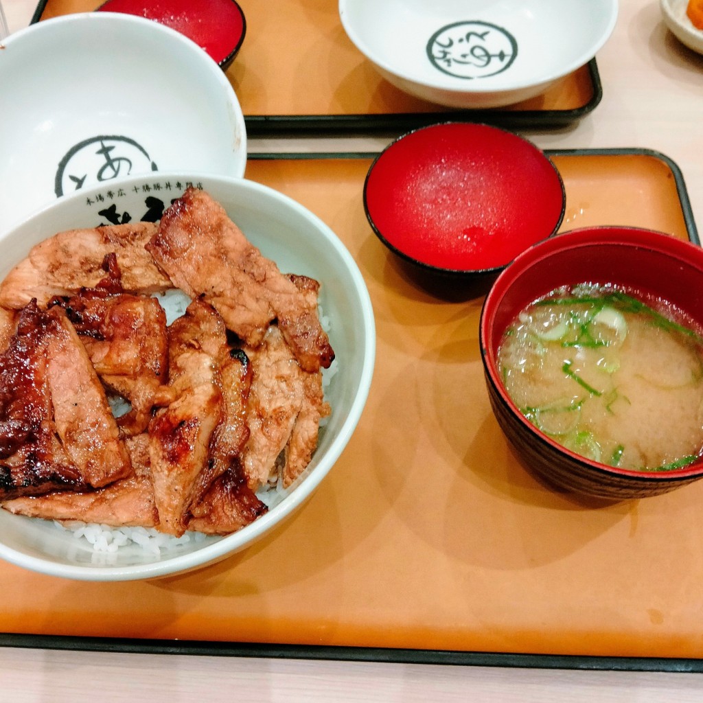 ユーザーが投稿した豚丼(黒)の写真 - 実際訪問したユーザーが直接撮影して投稿した飯喰丼ものき久好 イオンモール甲府昭和店の写真