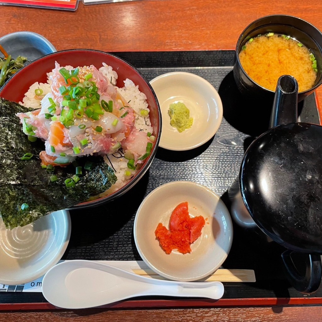 ユーザーが投稿した海鮮丼Lunchの写真 - 実際訪問したユーザーが直接撮影して投稿した南町居酒屋北海道 国分寺南口駅前店の写真