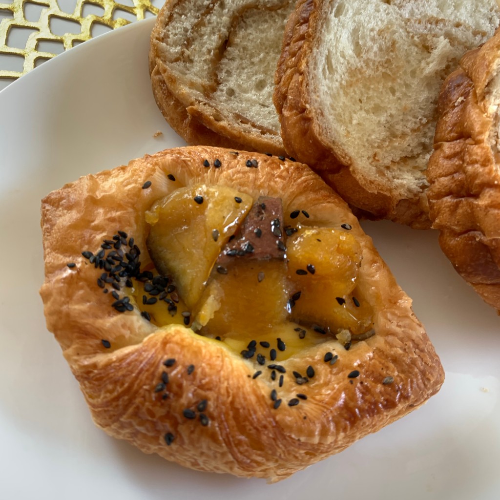 ユーザーが投稿した安納芋デニッシュの写真 - 実際訪問したユーザーが直接撮影して投稿した東道野辺デザート / ベーカリーピーターパン 小麦の郷店の写真