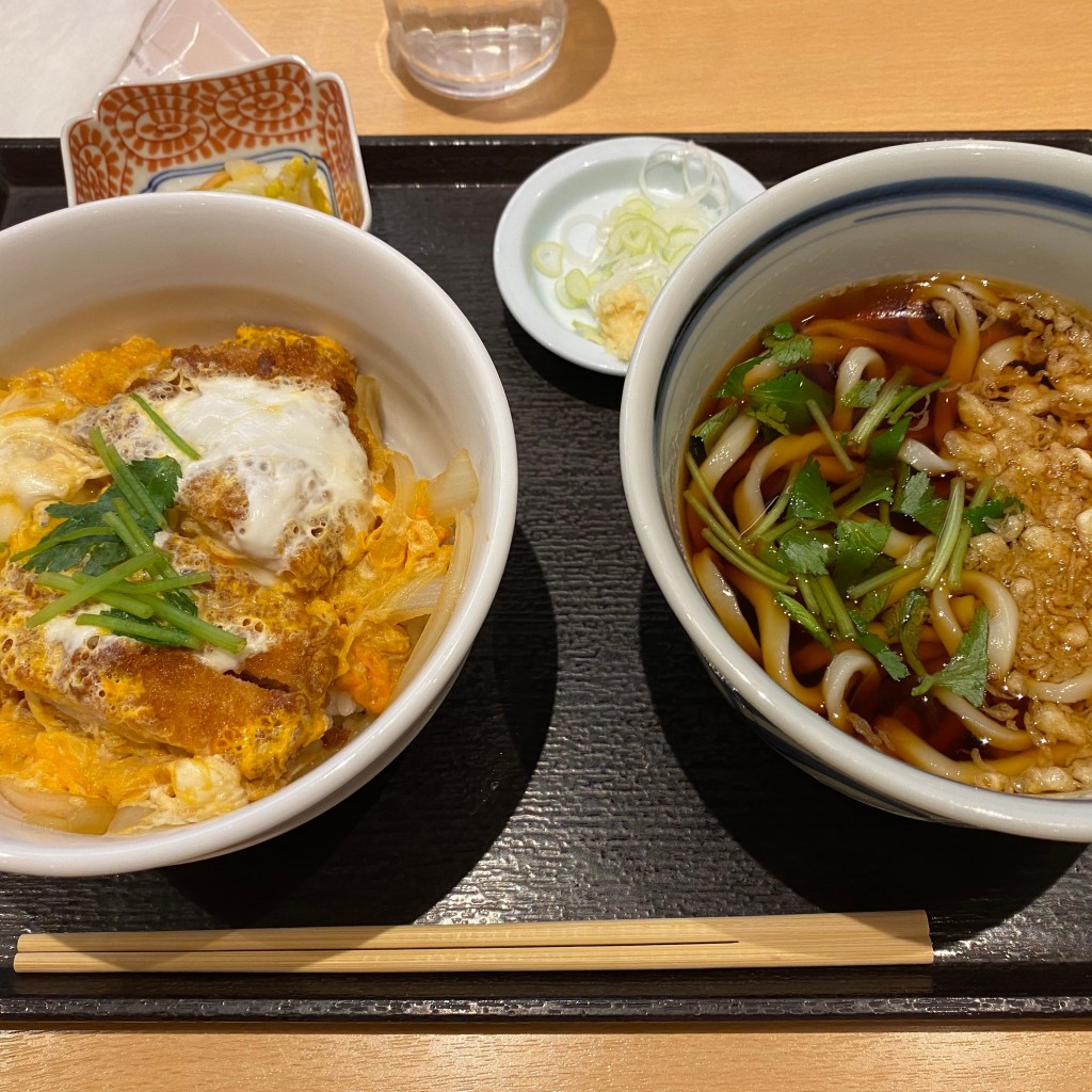 ユーザーが投稿したカツ丼&うどんセットの写真 - 実際訪問したユーザーが直接撮影して投稿した浜町うどん吉祥庵 ららぽーとTOKYO-BAY店の写真