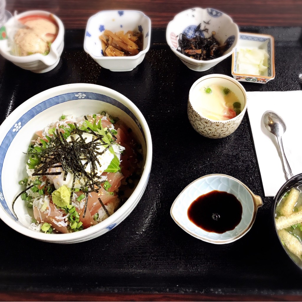 バッドバツまるさんが投稿した湊町定食屋のお店焼酎とお食事処 伝兵衛/ショウチュウグラサッシュウハマダヤデンベエの写真