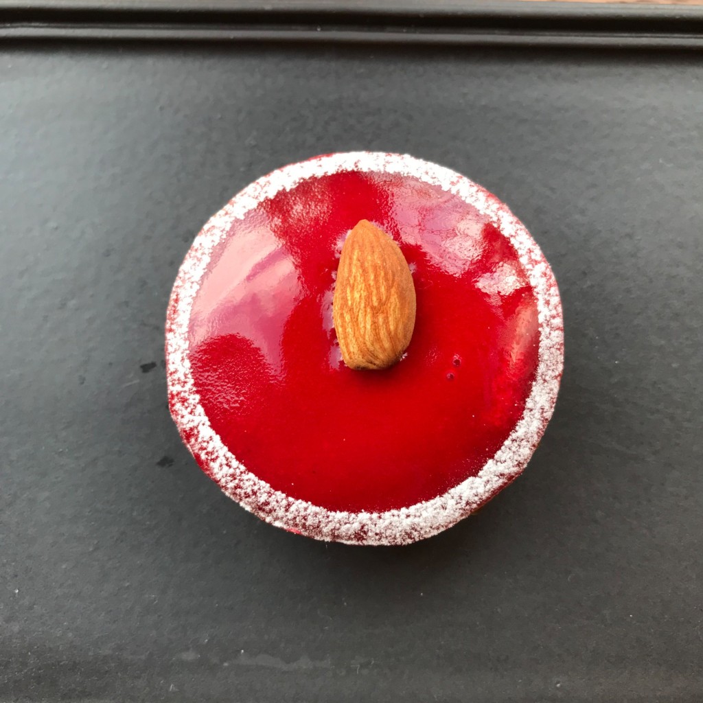 ユーザーが投稿したタルト フランボワーズの写真 - 実際訪問したユーザーが直接撮影して投稿した脚折町スイーツ焼菓子屋 Akkisの写真