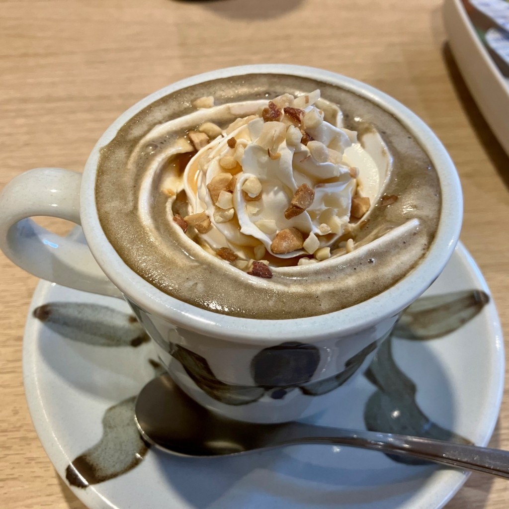 ユーザーが投稿した和栗ほうじ茶ラテの写真 - 実際訪問したユーザーが直接撮影して投稿した元町喫茶店Cafe Renoir 横浜元町店の写真