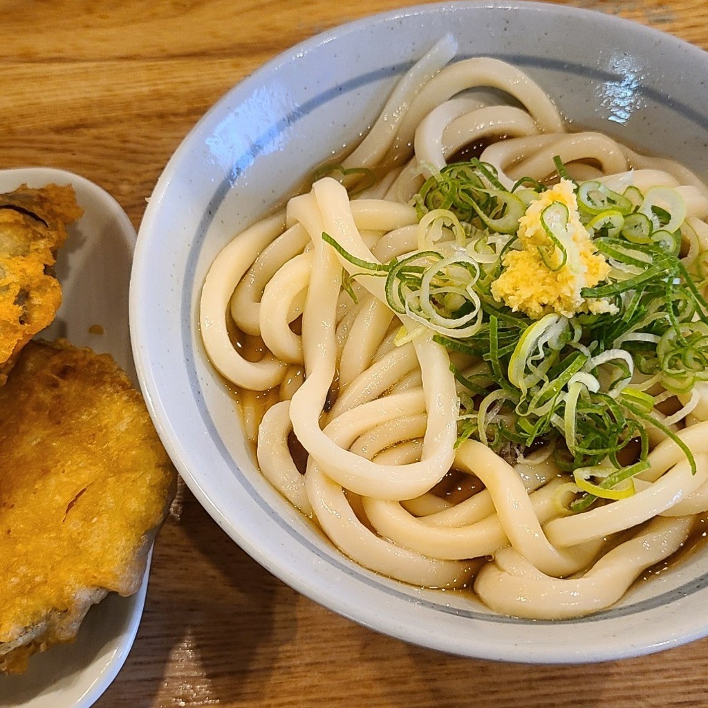 ユーザーが投稿したぶっかけうどん、野菜天の写真 - 実際訪問したユーザーが直接撮影して投稿した芝大門うどん自家製さぬきうどんと肉 大門 甚三の写真