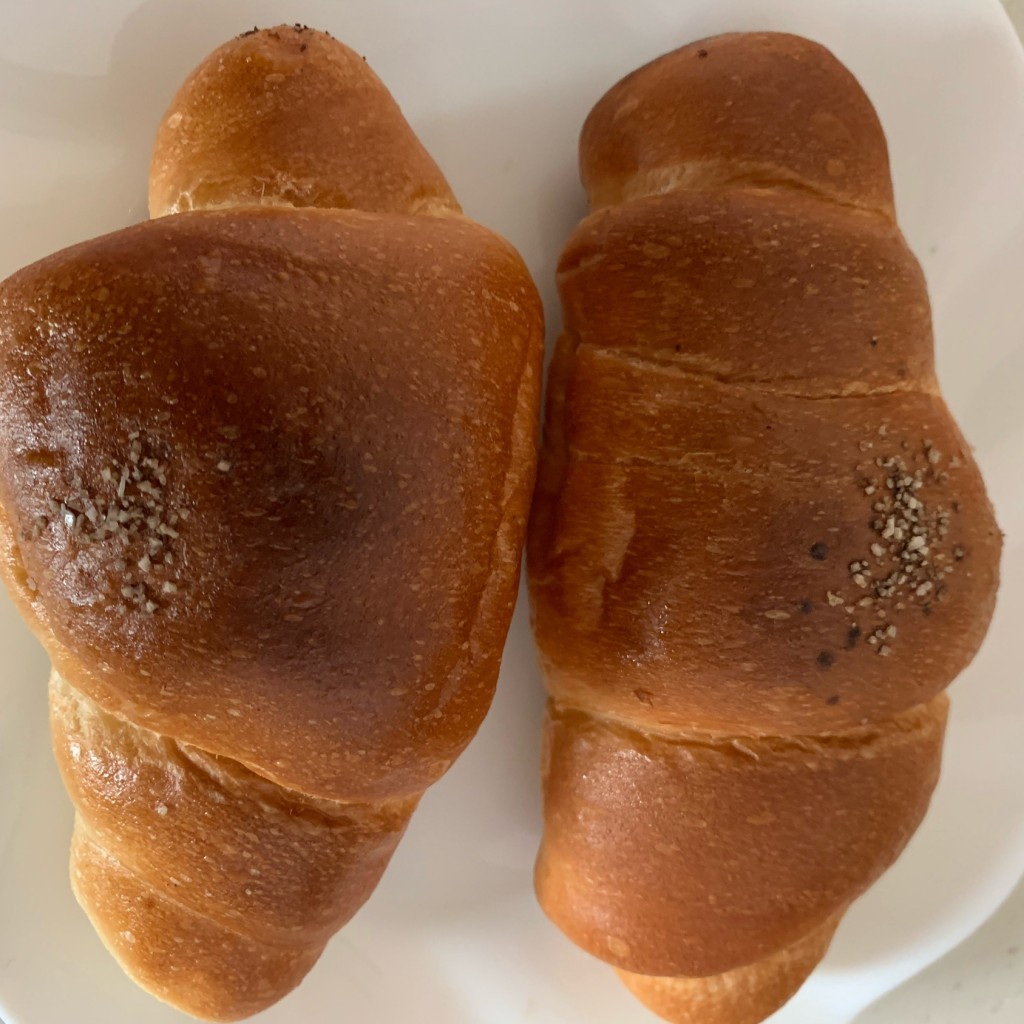 ユーザーが投稿した塩パンの写真 - 実際訪問したユーザーが直接撮影して投稿した東浅川町ベーカリーハートブレッドアンティーク イーアス高尾店の写真