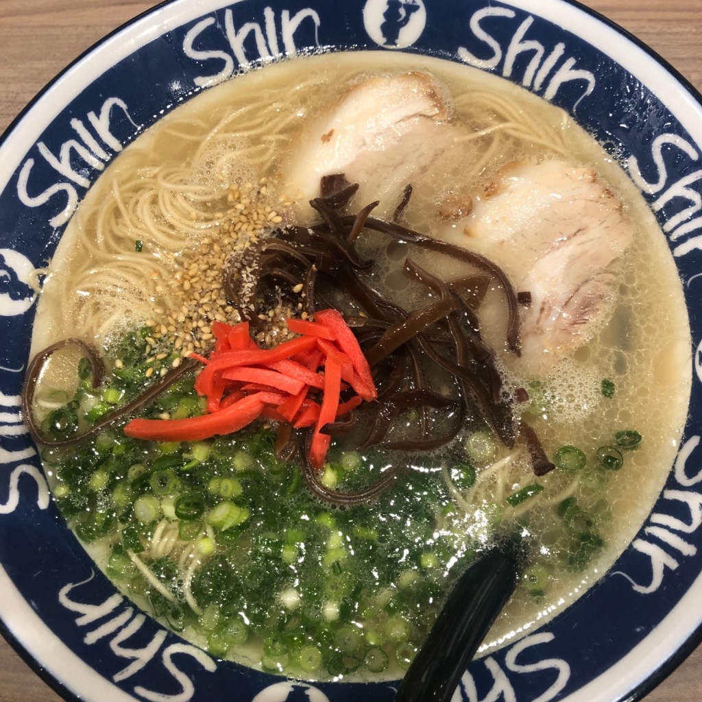 ユーザーが投稿したしんしんラーメンの写真 - 実際訪問したユーザーが直接撮影して投稿した天神ラーメン専門店博多らーめん ShinShin 天神本店の写真