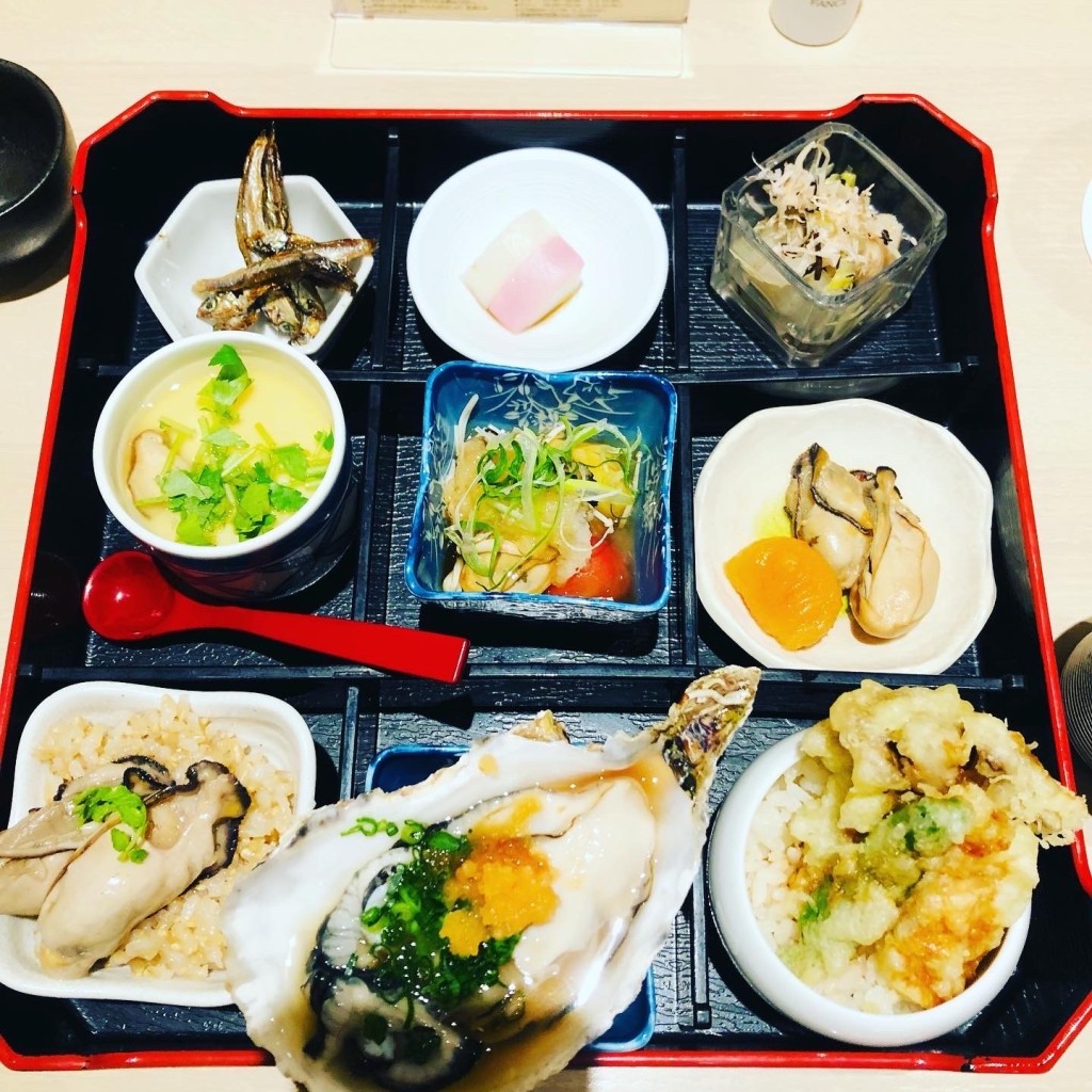 ユーザーが投稿した[ランチ] 牡蠣弁当の写真 - 実際訪問したユーザーが直接撮影して投稿した銀座和食 / 日本料理創作料理 FANCL令和本膳の写真