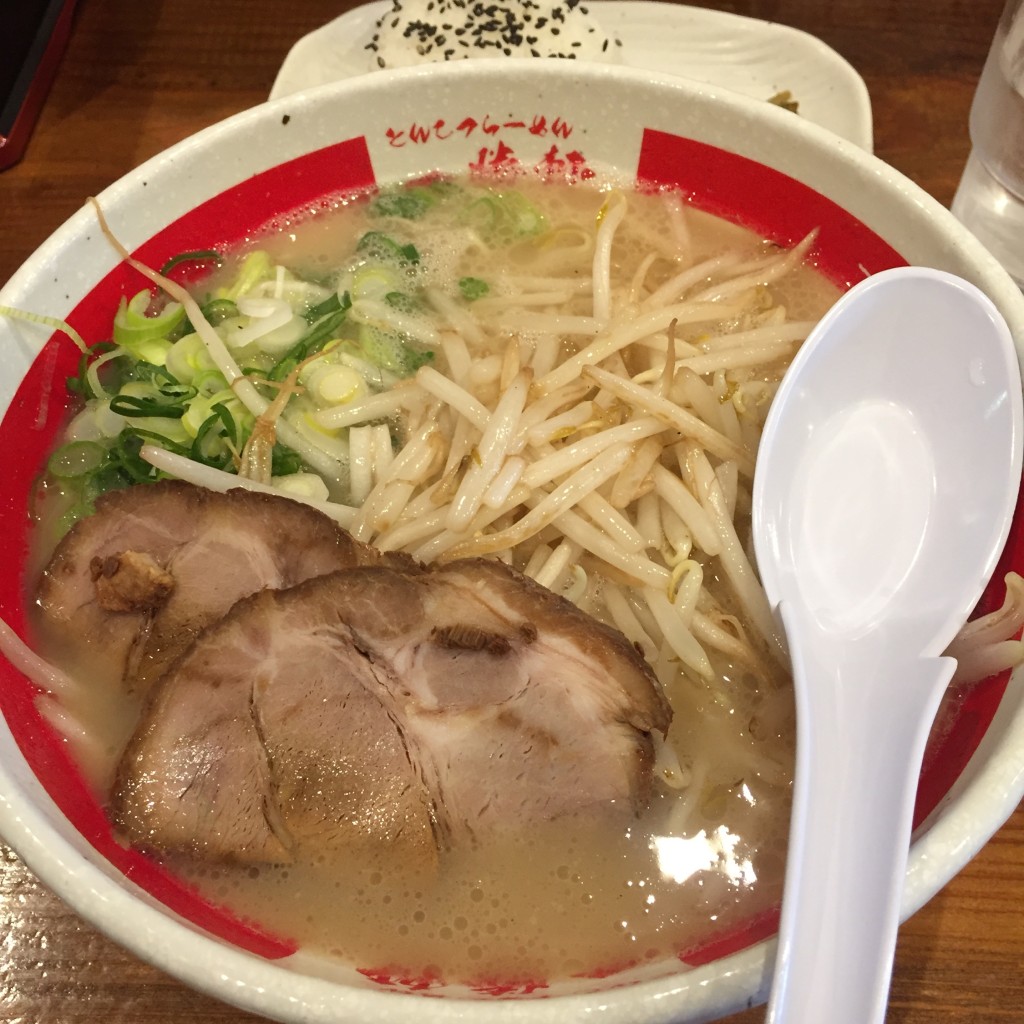 食レポ見習いさんが投稿した久山町ラーメン / つけ麺のお店一勝軒/トンコツラーメンイッショウケンアクロスプラザイサハヤテンの写真