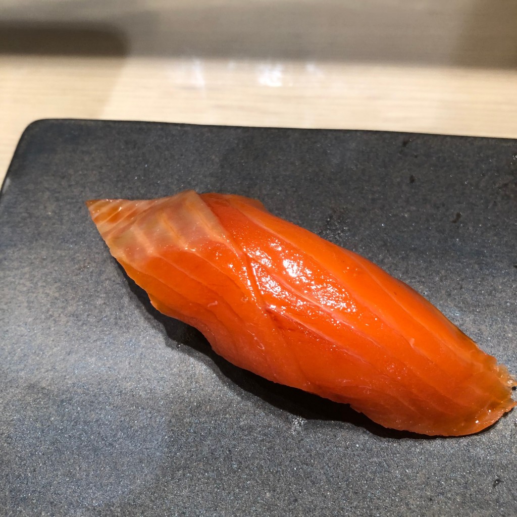ユーザーが投稿したサーモンの写真 - 実際訪問したユーザーが直接撮影して投稿した美々寿司札幌魚河岸 五十七番寿しの写真