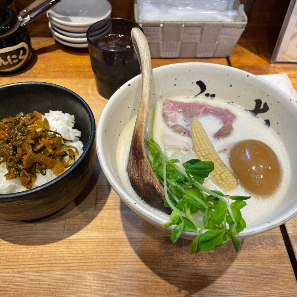 remMarimoさんが投稿した道修町ラーメン / つけ麺のお店牛骨ら〜めん ぶっこ志 北浜店の写真