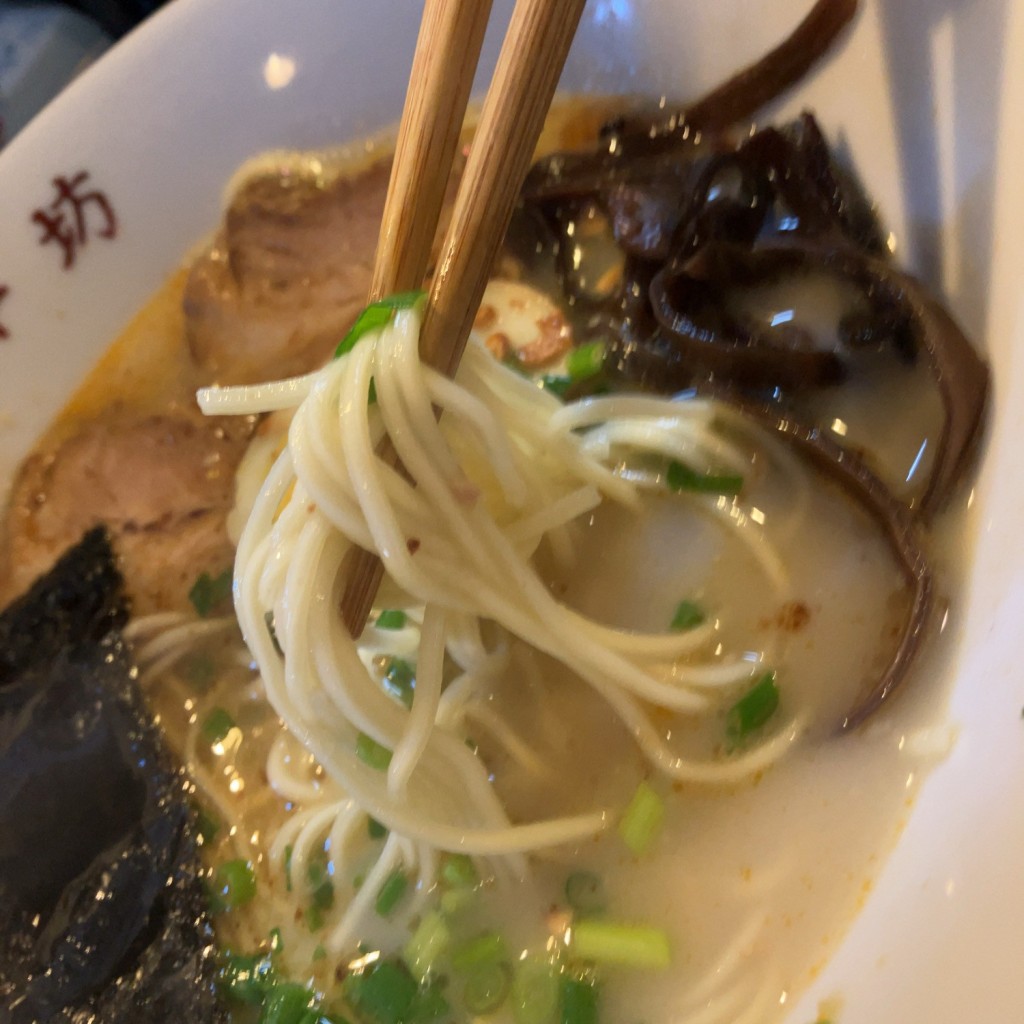 ユーザーが投稿したラーメン半チャーハンセットの写真 - 実際訪問したユーザーが直接撮影して投稿した和泉ラーメン専門店九千坊の写真