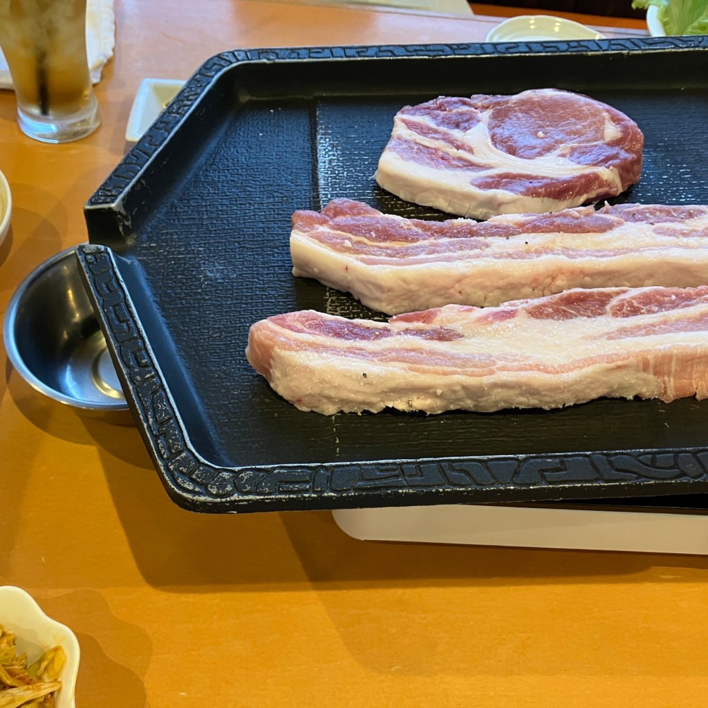 ユーザーが投稿したサムギョプサル 子ぶたプラスセットの写真 - 実際訪問したユーザーが直接撮影して投稿した清水新居韓国料理コリアンキッチン 3匹の子ぶたの写真