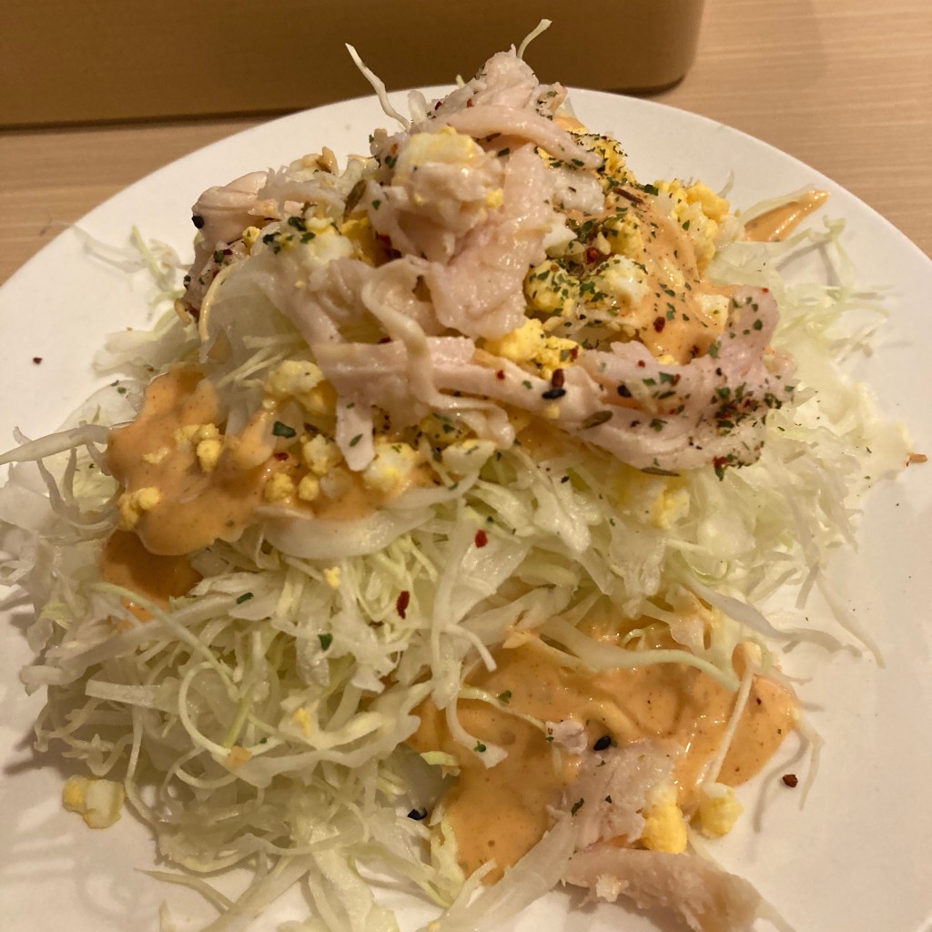 ユーザーが投稿した蒸し鶏サラダの写真 - 実際訪問したユーザーが直接撮影して投稿した葛本町ファミリーレストランガスト 橿原店の写真