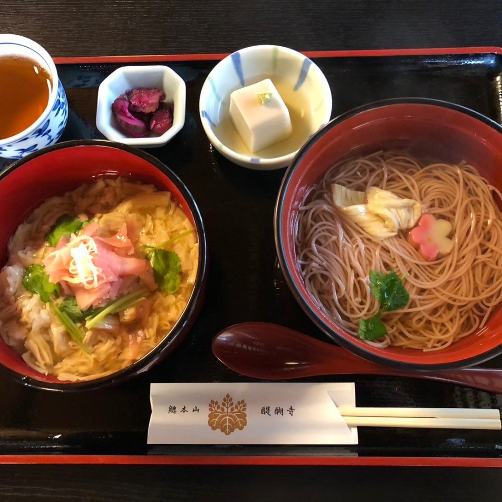 ユーザーが投稿した湯葉丼と桜麺の写真 - 実際訪問したユーザーが直接撮影して投稿した醍醐東大路町豆腐料理阿闍梨寮 寿庵の写真