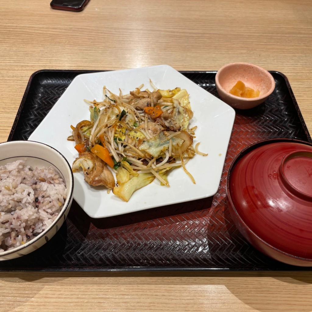 ユーザーが投稿した[定食]肉野菜 塩こうじ炒めの写真 - 実際訪問したユーザーが直接撮影して投稿した芝定食屋大戸屋 田町店の写真